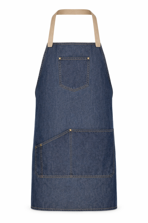 Fartuszek kuchenny gastronomiczny jeans z beżowymi szelkami i kieszeniami krótki mockup.png